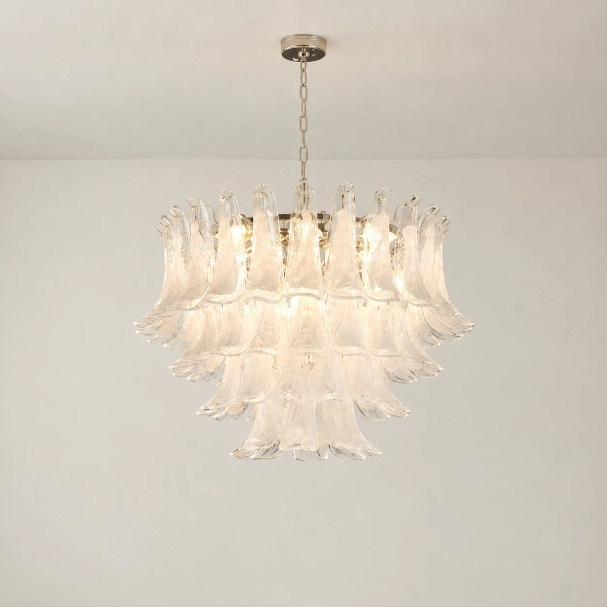 Kronleuchter aus weißem Kunstglas im Murano-Stil, Aloa Decor, mehrstöckige Blumen-Pendelleuchte