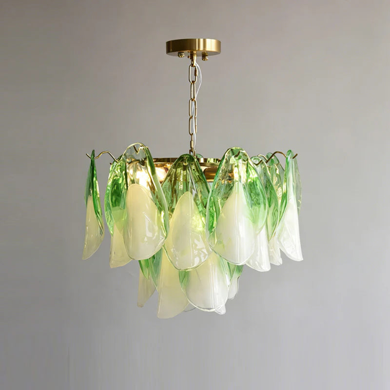 Blattwerk Ombré grün-weißer Glasblüten-Kronleuchter, mehrstufige florale Pendelleuchte im Murano-Stil