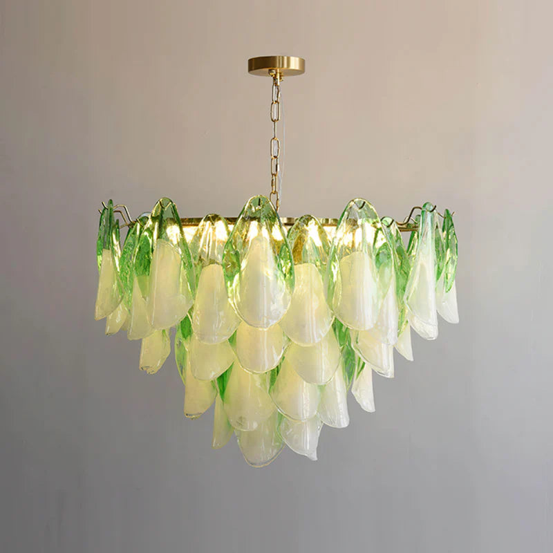Blattwerk Ombré grün-weißer Glasblüten-Kronleuchter, mehrstufige florale Pendelleuchte im Murano-Stil