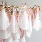 Foliage Ombre rosa-weißer Kronleuchter mit Glasblütenblättern, mehrstufige florale Hängeleuchte im Murano-Stil