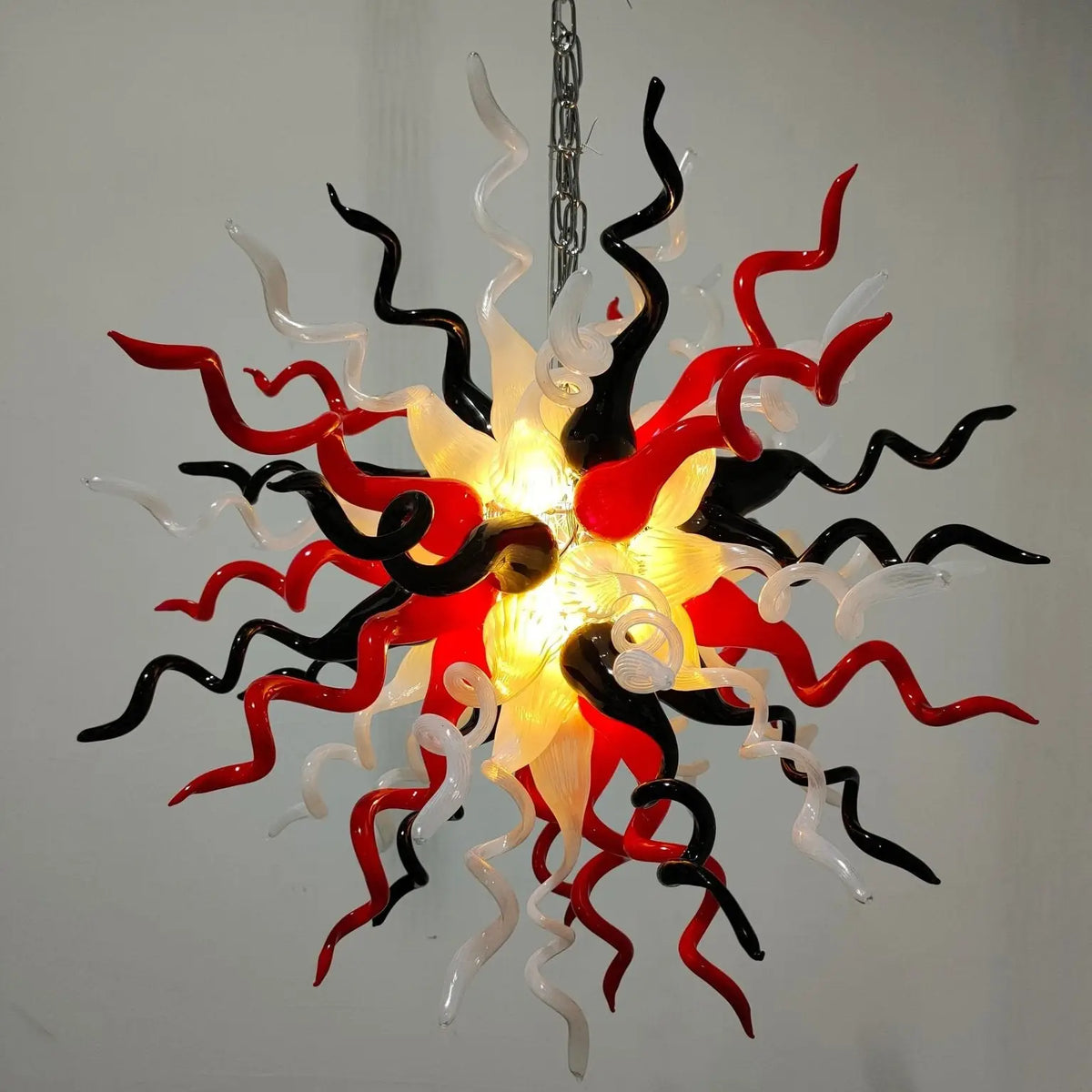 Modern Hand-Blown Glass Sputnik Starburst Chandelier White Red Black Glass Lighting